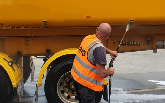 mobile truck cleaning